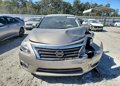 2015 Nissan Altima 2.5 z USA, uszkodzony, nr VIN 1N4AL3AP8FC239351